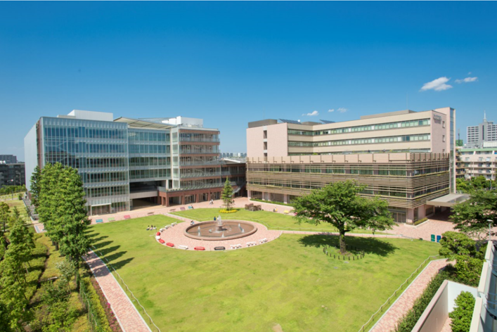 日本大学商学部