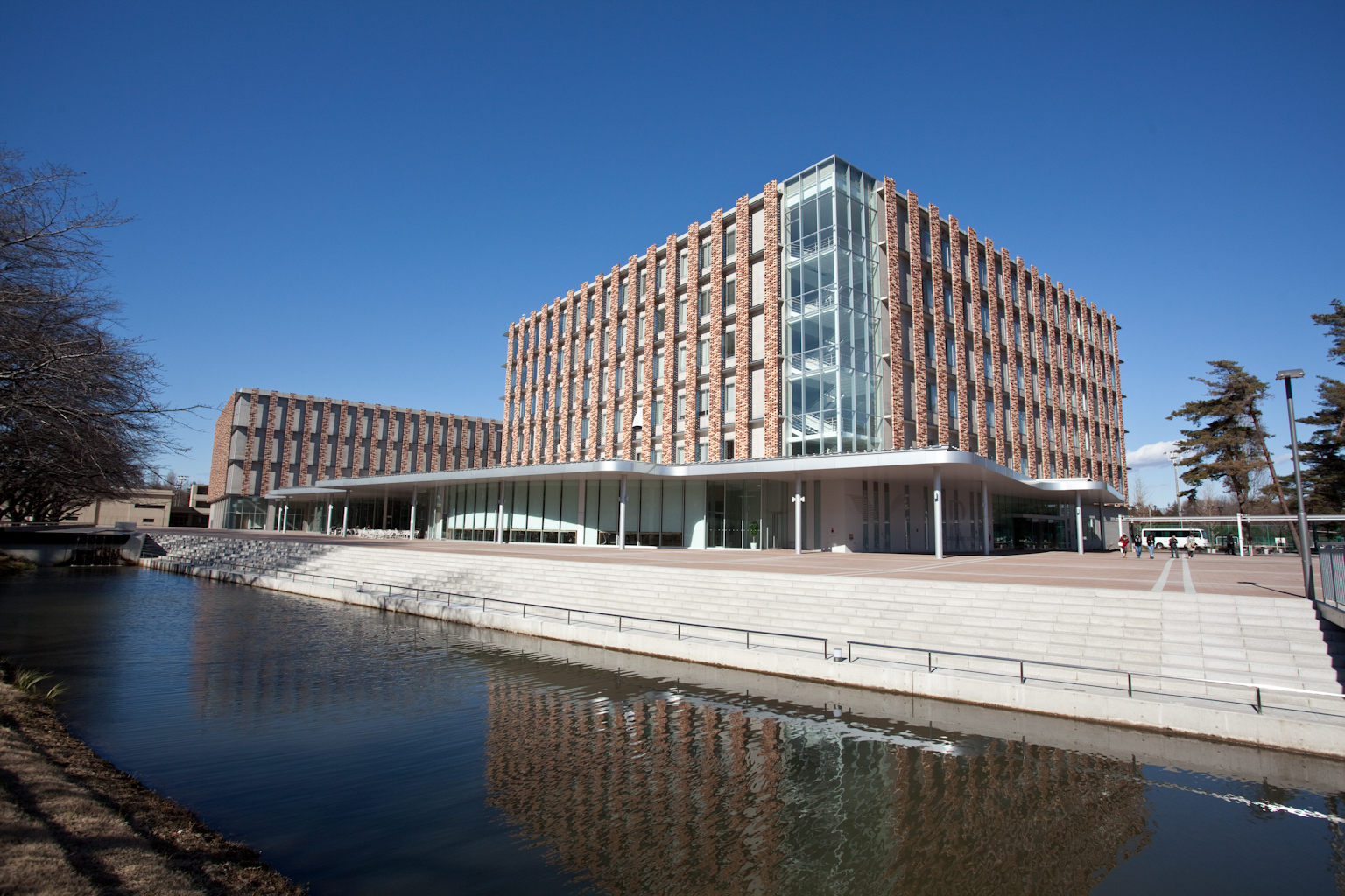 立正大学