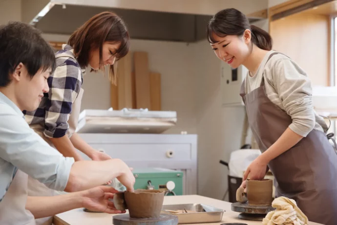 陶芸家に学ぶ人たち