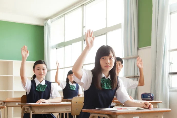 質問する高校生たち