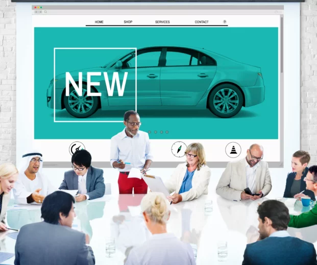 自動車メーカーの商品企画のイメージ
