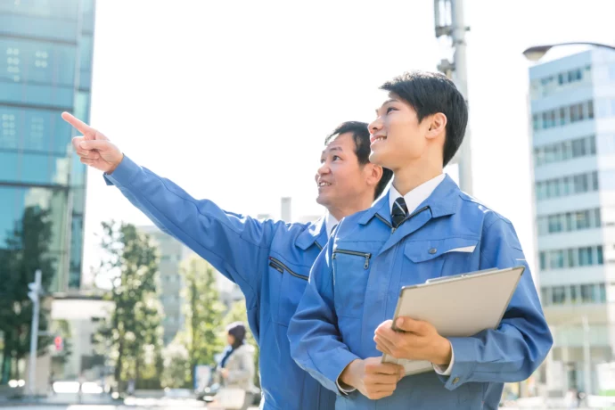 電気業界で働く人たち