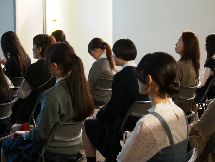 講演を聞く参加者のみなさま