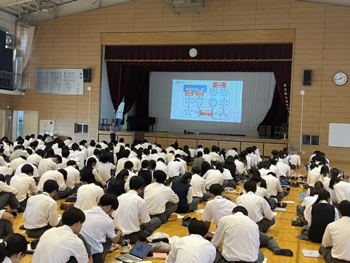 調布南高校での講演の様子