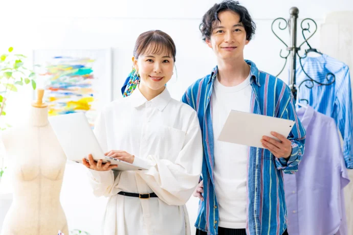 服飾デザイナーの男女